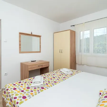 Hrvatic Apartman Podglavica
