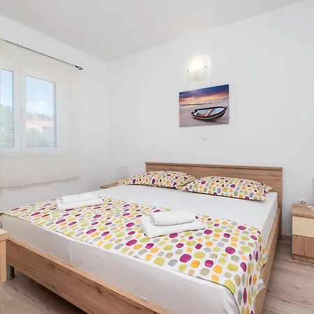 Hrvatic Apartman Podglavica
