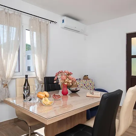 Hrvatic * Podglavica