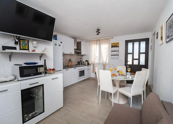 Hrvatic * Podglavica